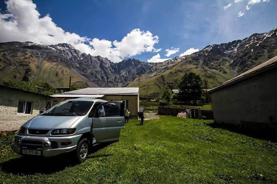 Guest House Elguja Qushashvili Kazbegi Exterior foto