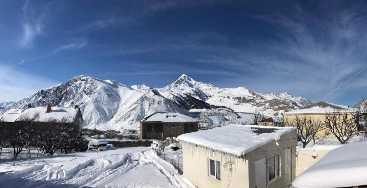 Guest House Elguja Qushashvili Kazbegi Exterior foto